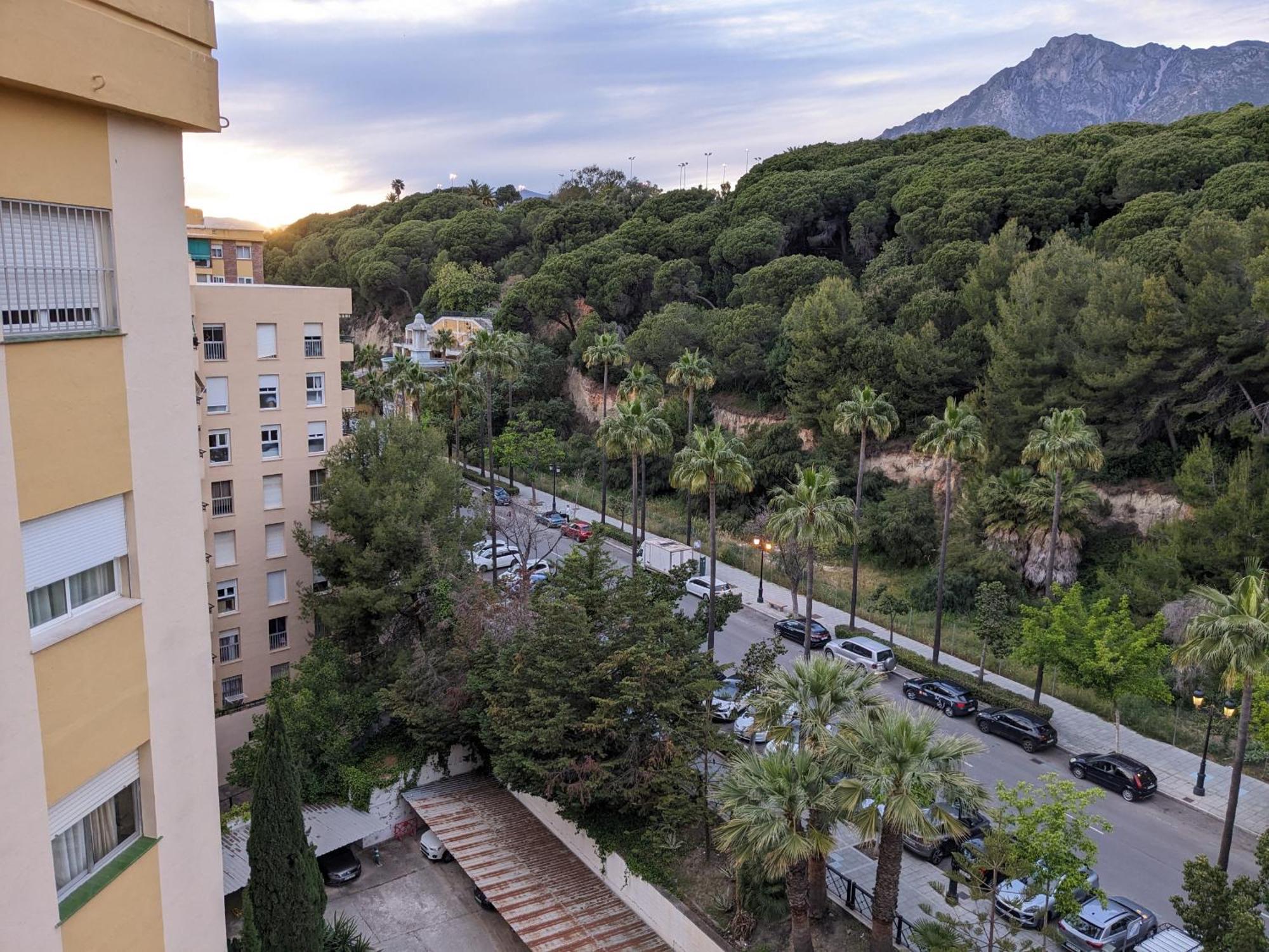Apartamentos Con Vistas Y Terraza En Marbella Bagian luar foto