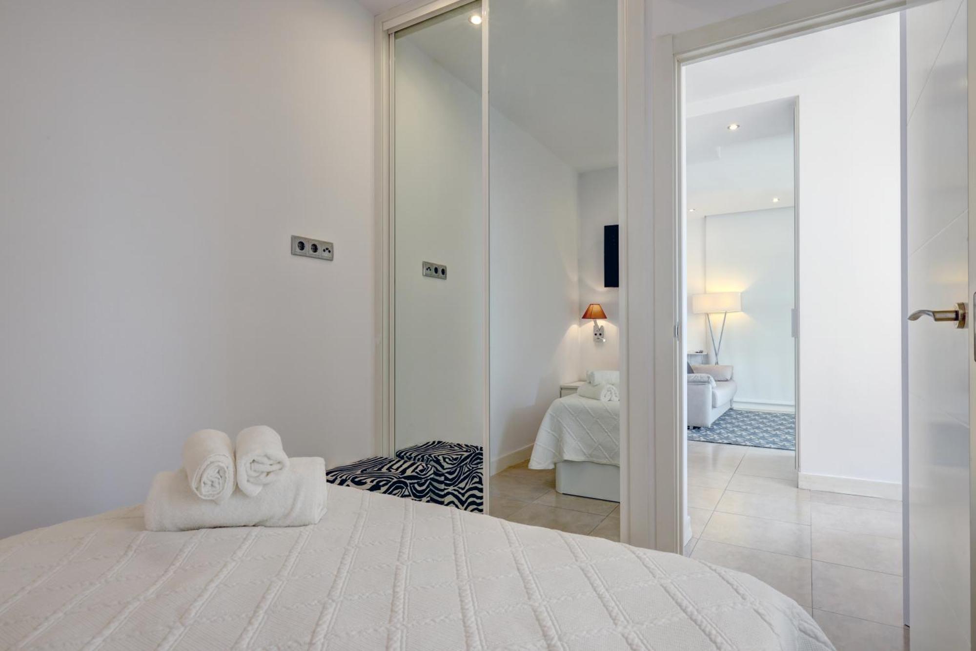 Apartamentos Con Vistas Y Terraza En Marbella Bagian luar foto